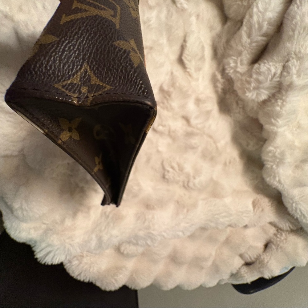 Authentic Louis Vuitton Summer Trunk monogram Toiletry Pouch - Picture 8 of 10